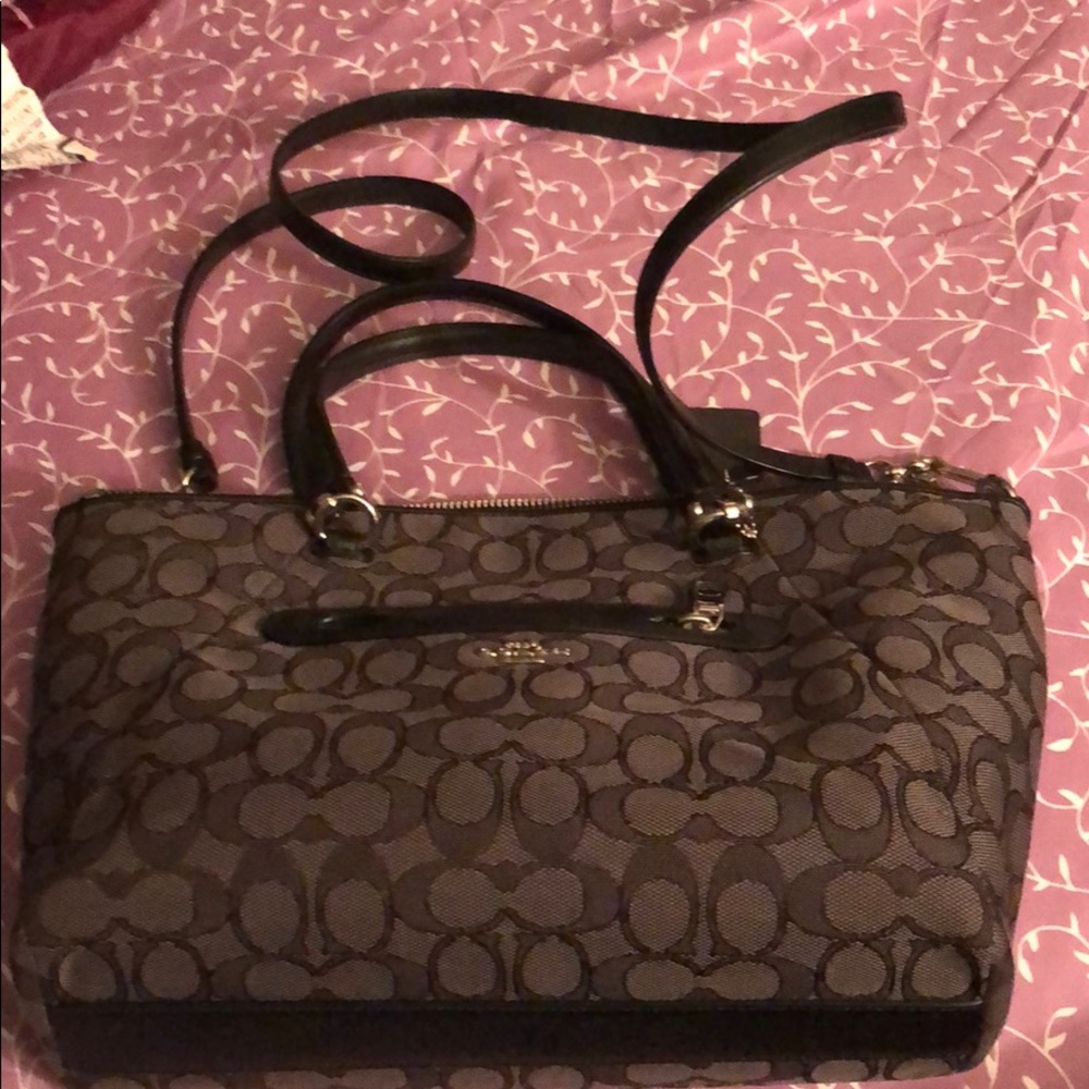 Coach purse - Picture 4 of 5